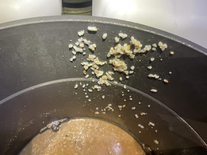배관 속 기름 찌꺼기